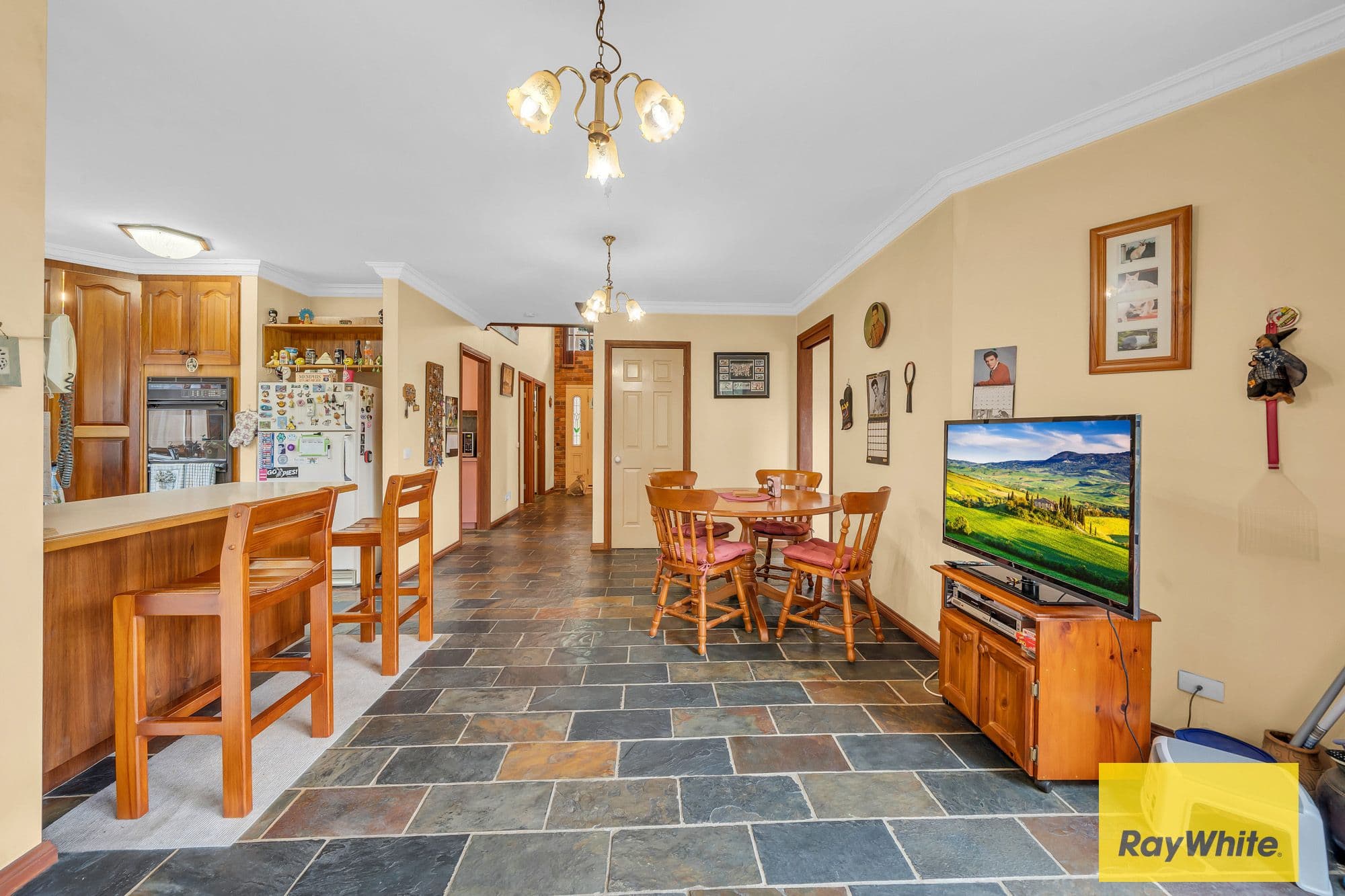 7 Eva Court, Hallam VIC 3803, Hallam - Thumbnail 3