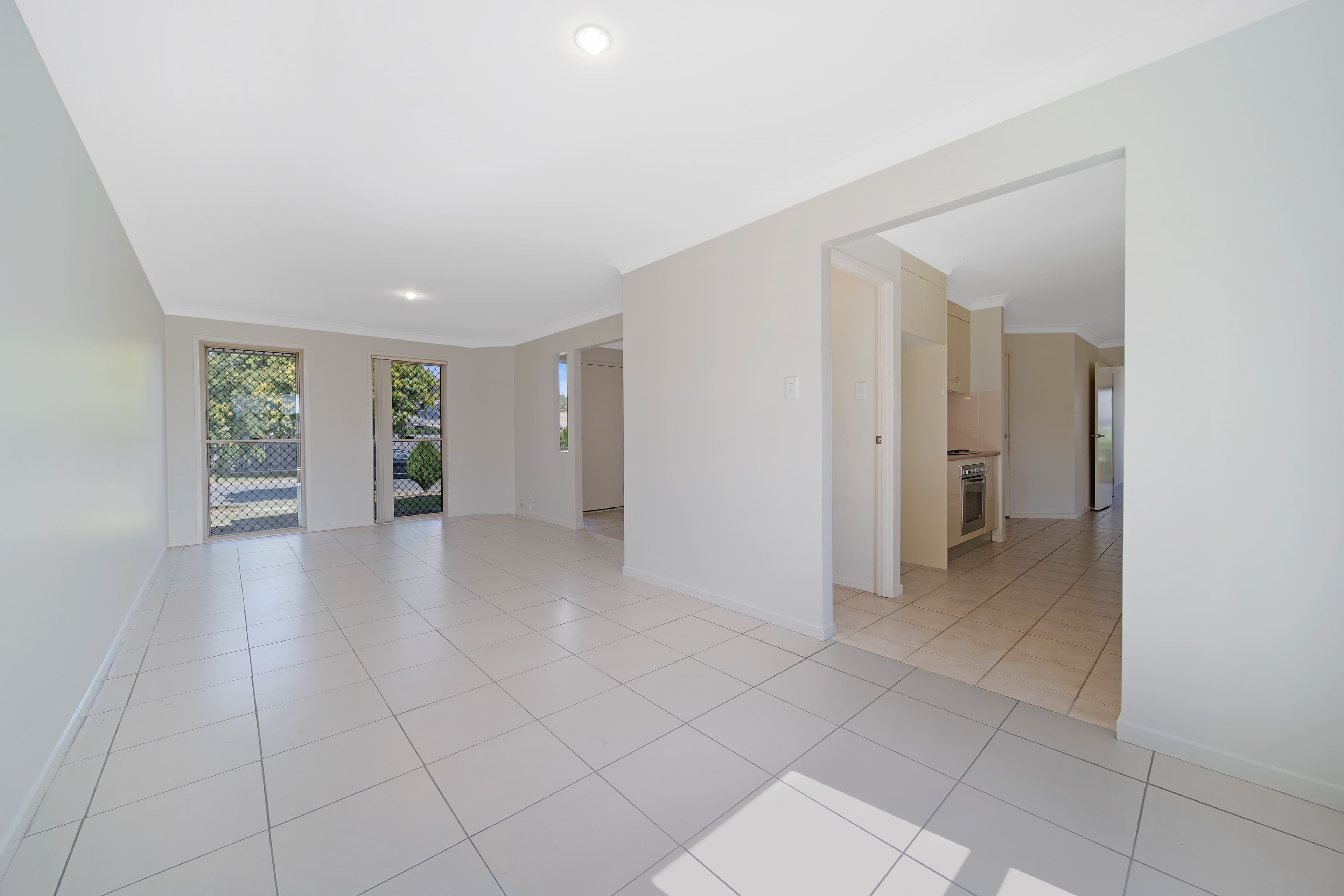 19 Webcke Avenue, Crestmead QLD 4132, Crestmead - Thumbnail 2