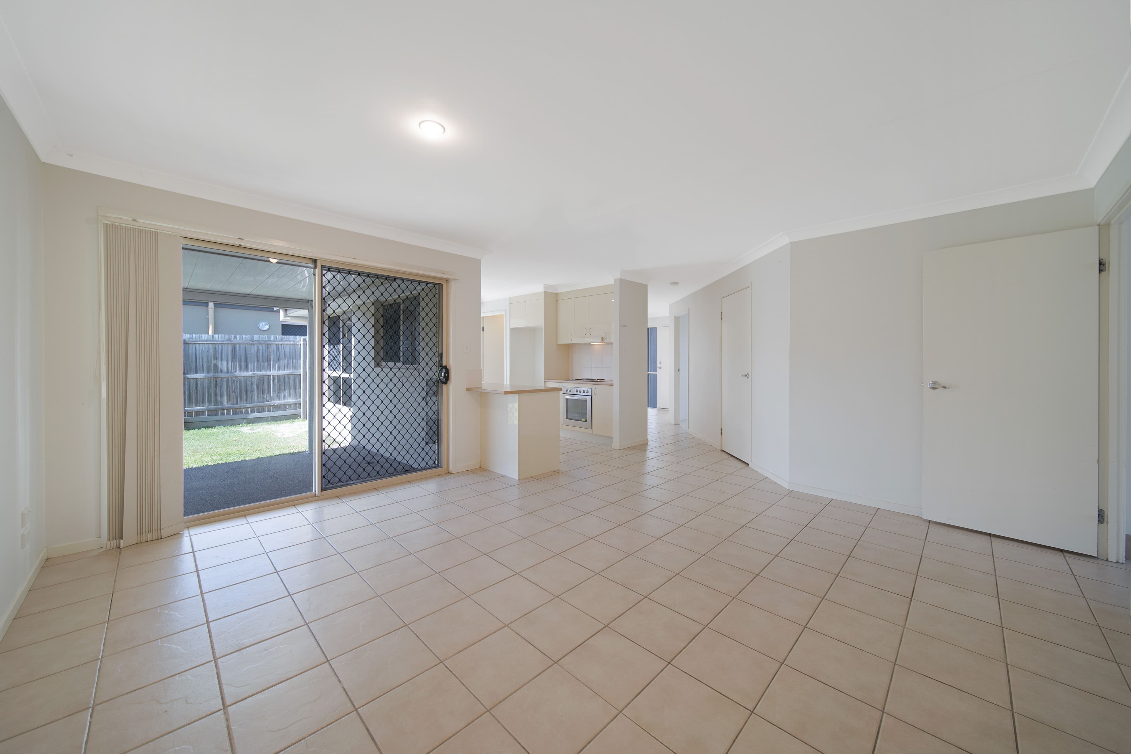 19 Webcke Avenue, Crestmead QLD 4132, Crestmead - Thumbnail 4