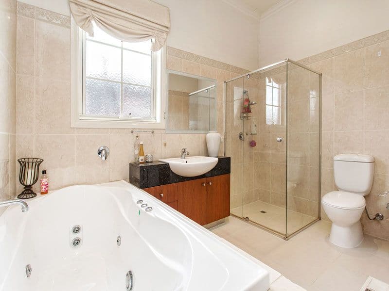 16 Schulz Street, BENTLEIGH EAST VIC 3165, Bentleigh East - Thumbnail 8