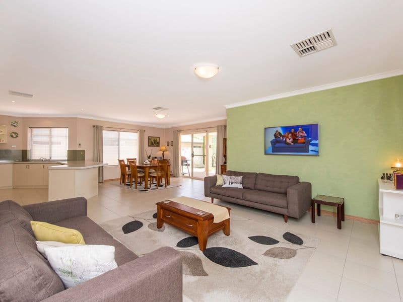 6 Miles Entrance, Baldivis WA 6171, Baldivis - Thumbnail 2