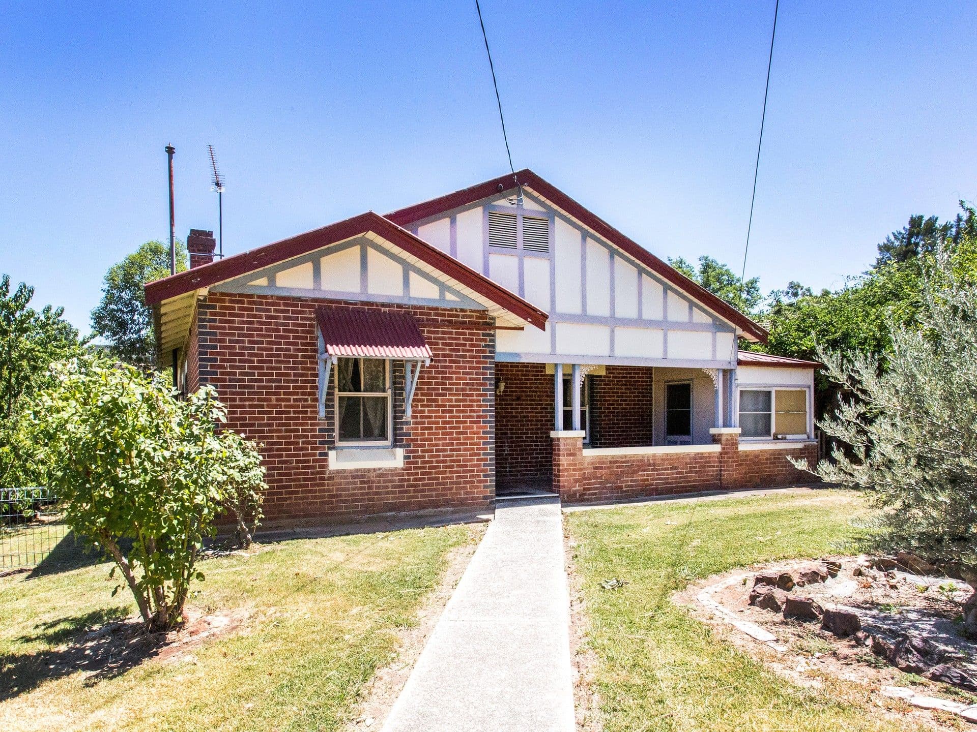 64 Macquarie Street, Cowra NSW 2794, Cowra - Image 1