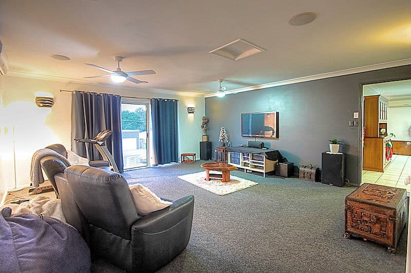 35 Skinner Crescent, Silkstone QLD 4304, Silkstone - Thumbnail 6