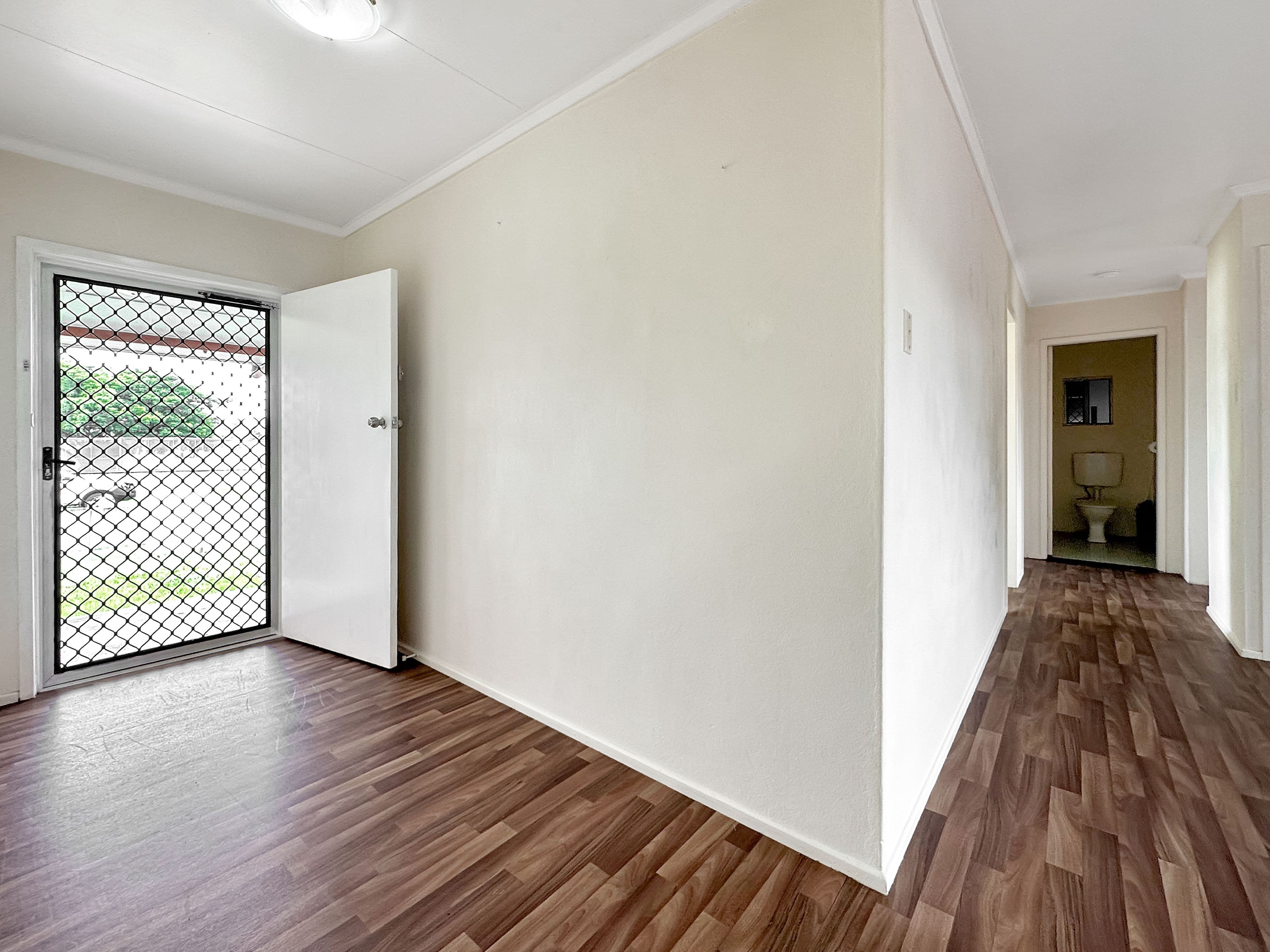 5 Brooks Road, Sarina QLD 4737, Sarina - Thumbnail 2