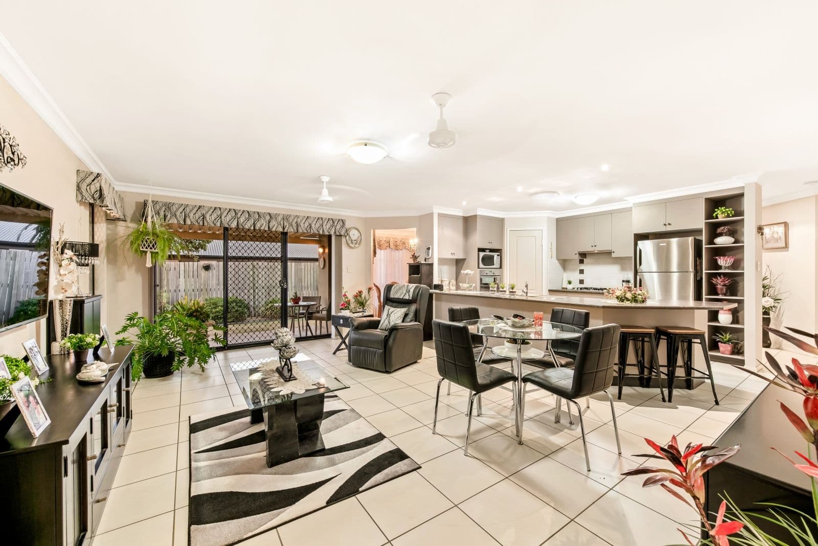 597 Hume Street, Kearneys Spring QLD 4350, Kearneys Spring - Thumbnail 6