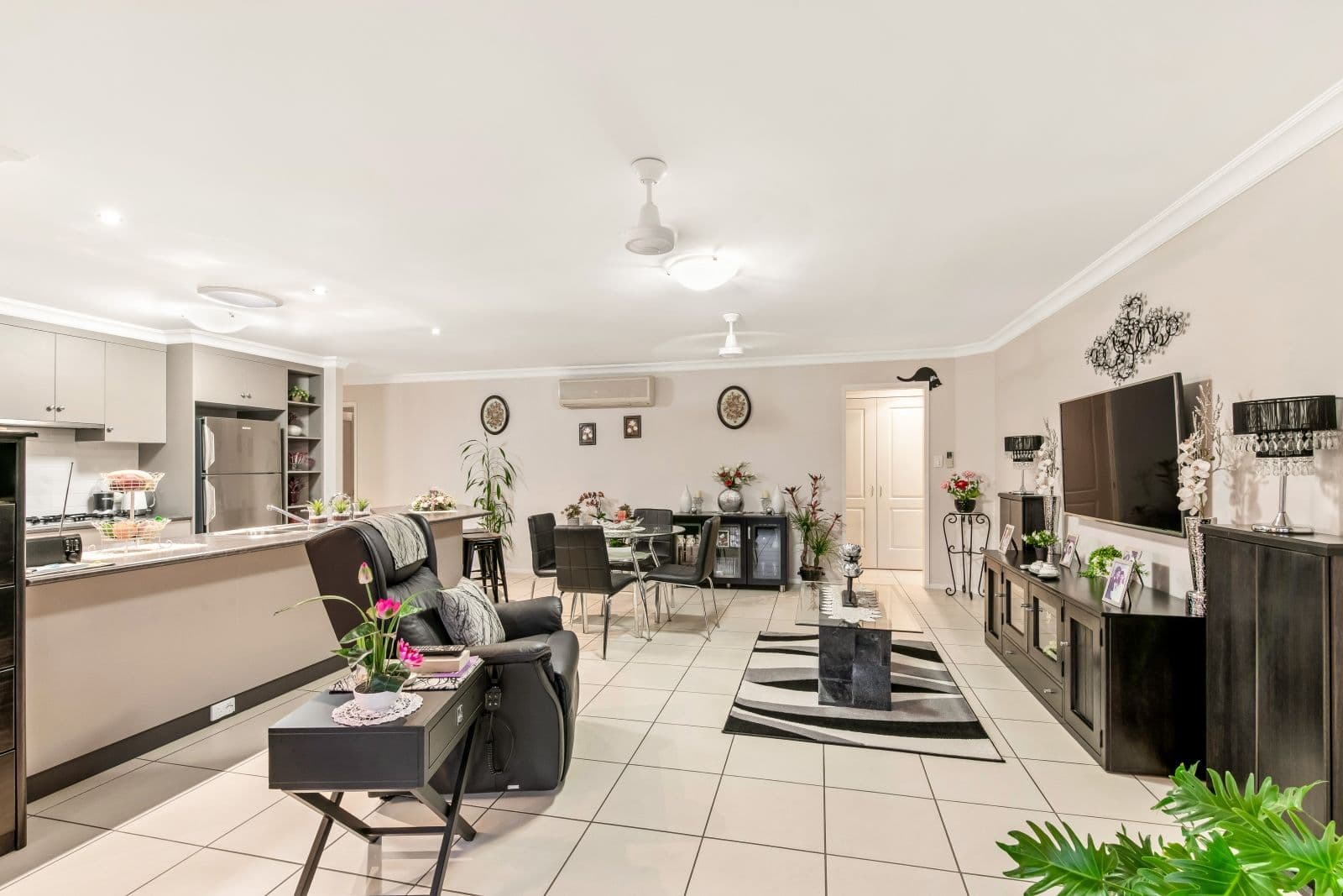 597 Hume Street, Kearneys Spring QLD 4350, Kearneys Spring - Thumbnail 7