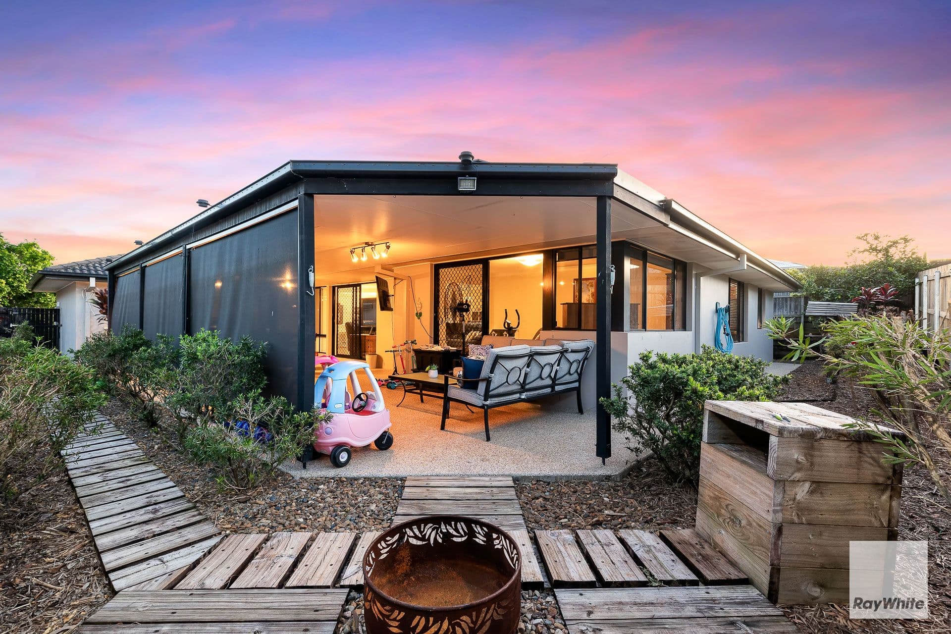 20 Syracuse Street, Redland Bay QLD 4165, Redland Bay - Thumbnail 2