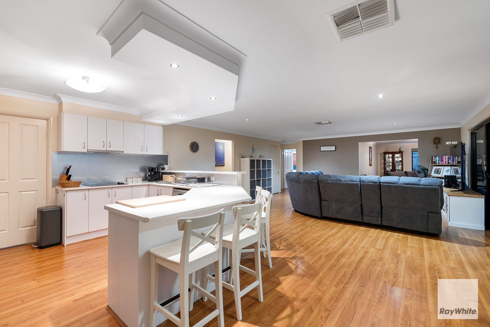 20 Syracuse Street, Redland Bay QLD 4165, Redland Bay - Thumbnail 3