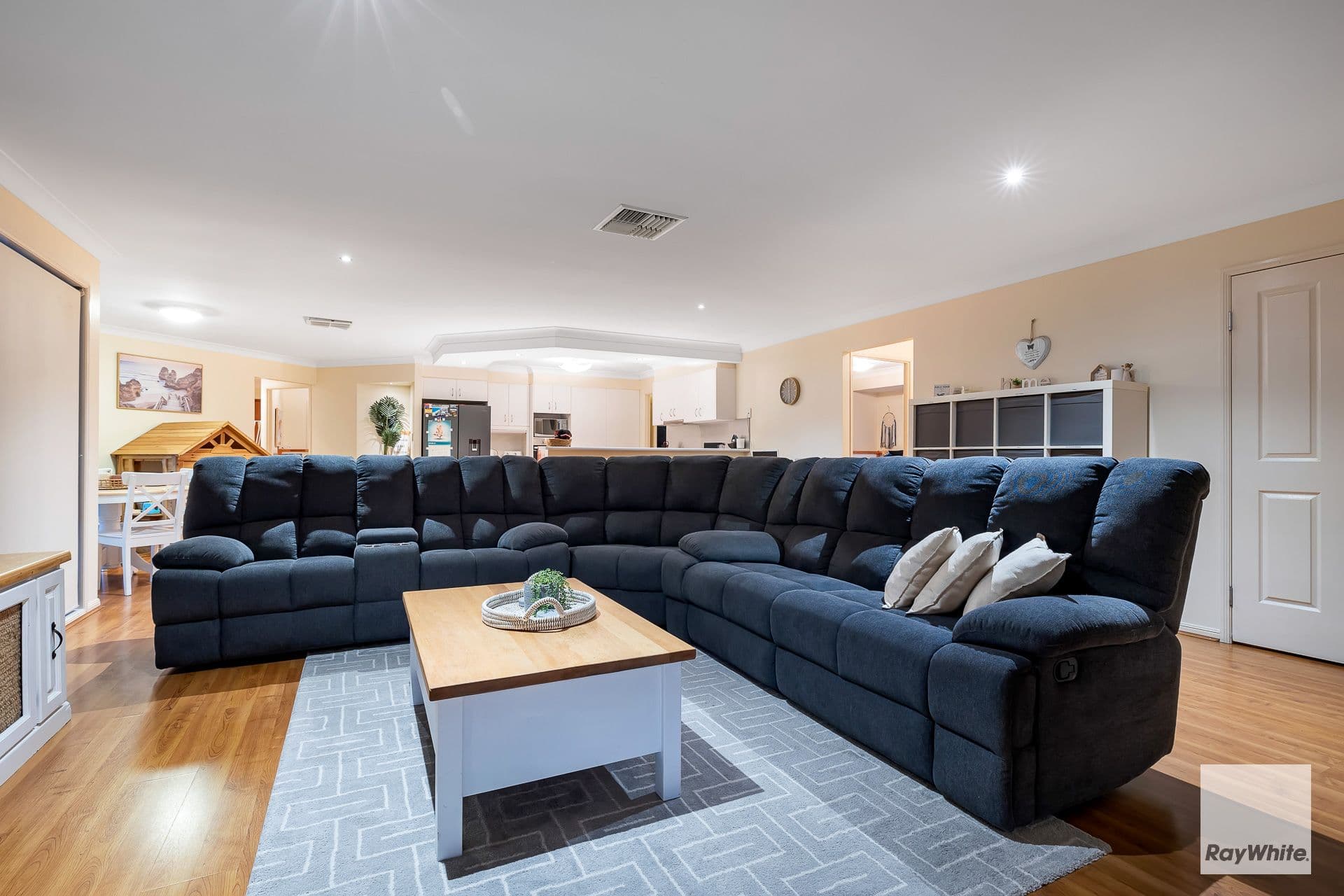 20 Syracuse Street, Redland Bay QLD 4165, Redland Bay - Thumbnail 4