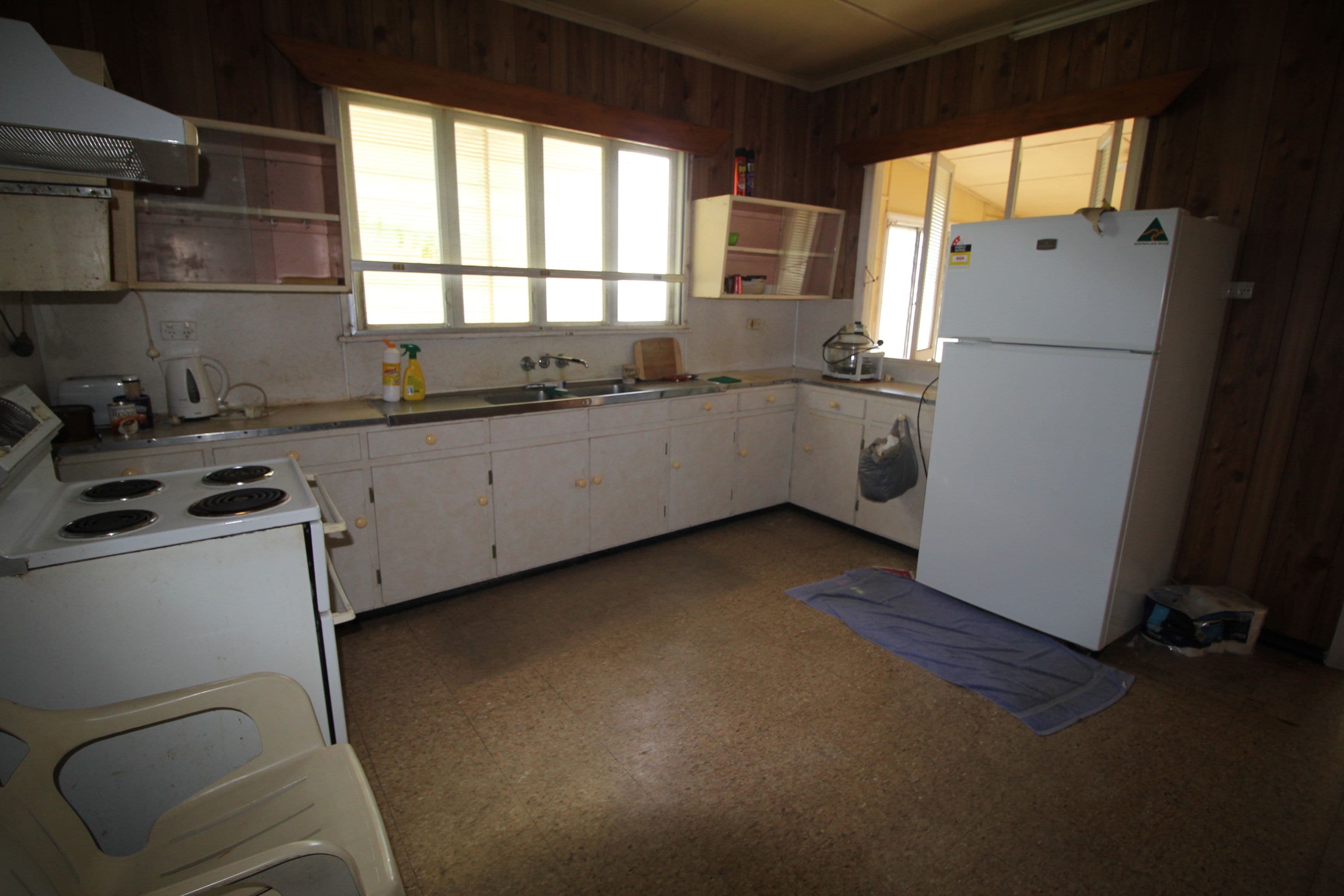 28 Davidson Street, Ingham QLD 4850, Ingham - Thumbnail 2