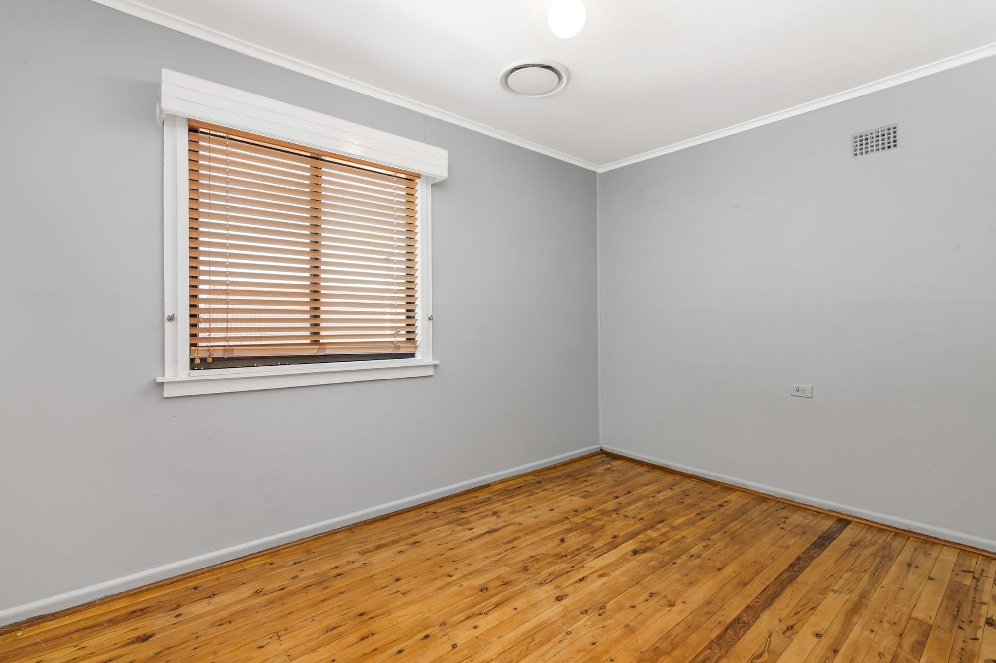 22 Albany Street, Busby NSW 2168, Busby - Thumbnail 4