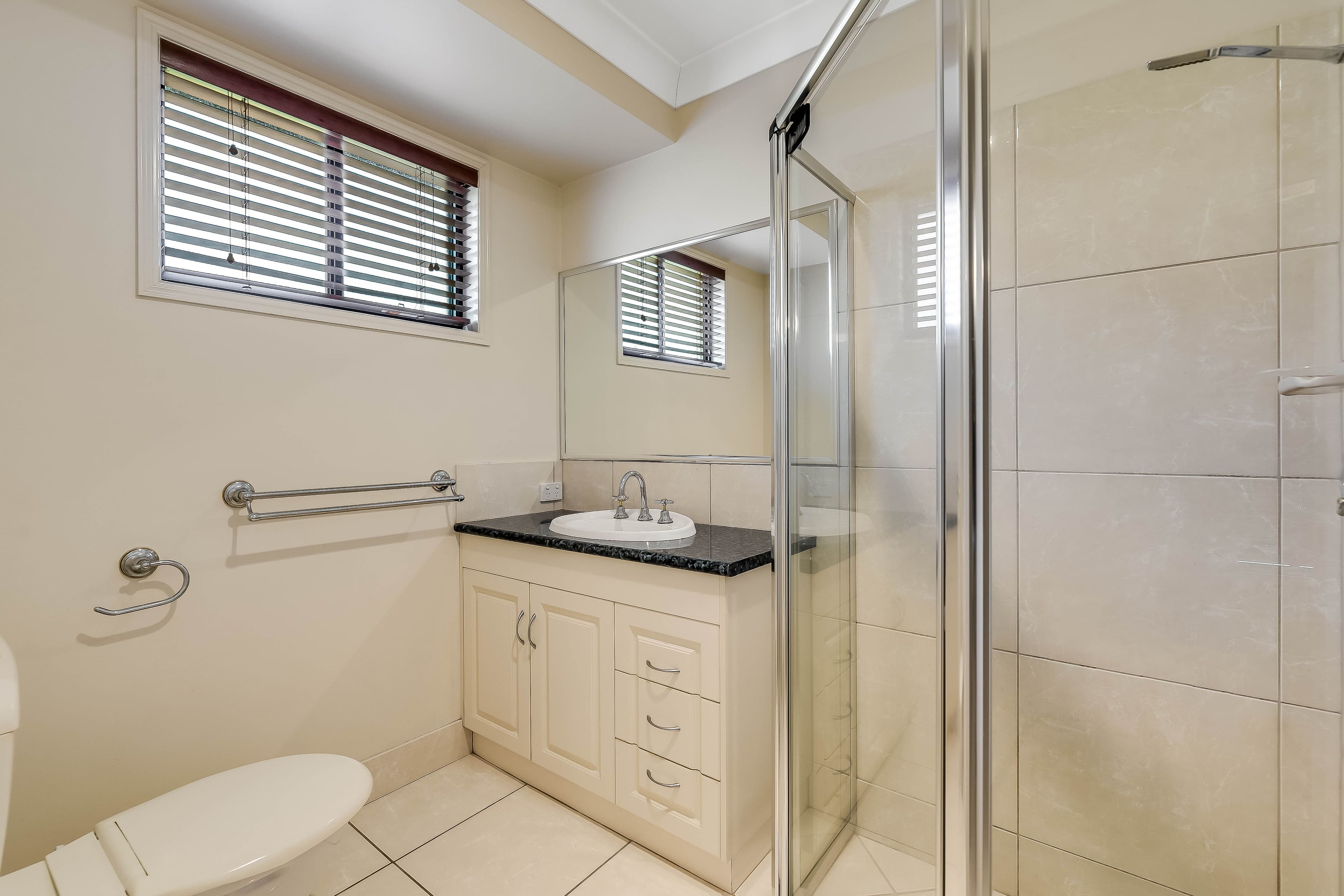 323 Ramsay Street, Middle Ridge QLD 4350, Middle Ridge - Thumbnail 5