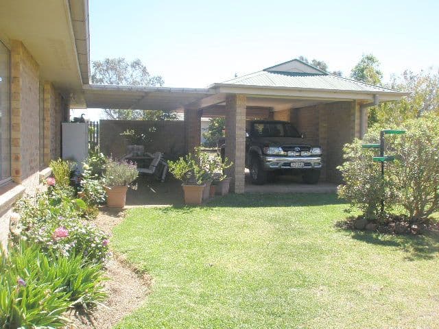 4 Fairway Drive, PITTSWORTH QLD 4356, Pittsworth - Thumbnail 2