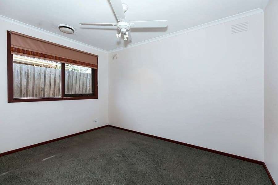 24 Christopher Crescent, MELTON VIC 3337, Melton - Thumbnail 7