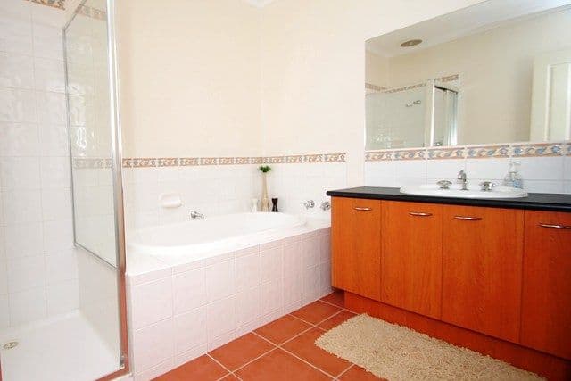 30 Cheviot Drive, MILL PARK VIC 3082, Mill Park - Thumbnail 7