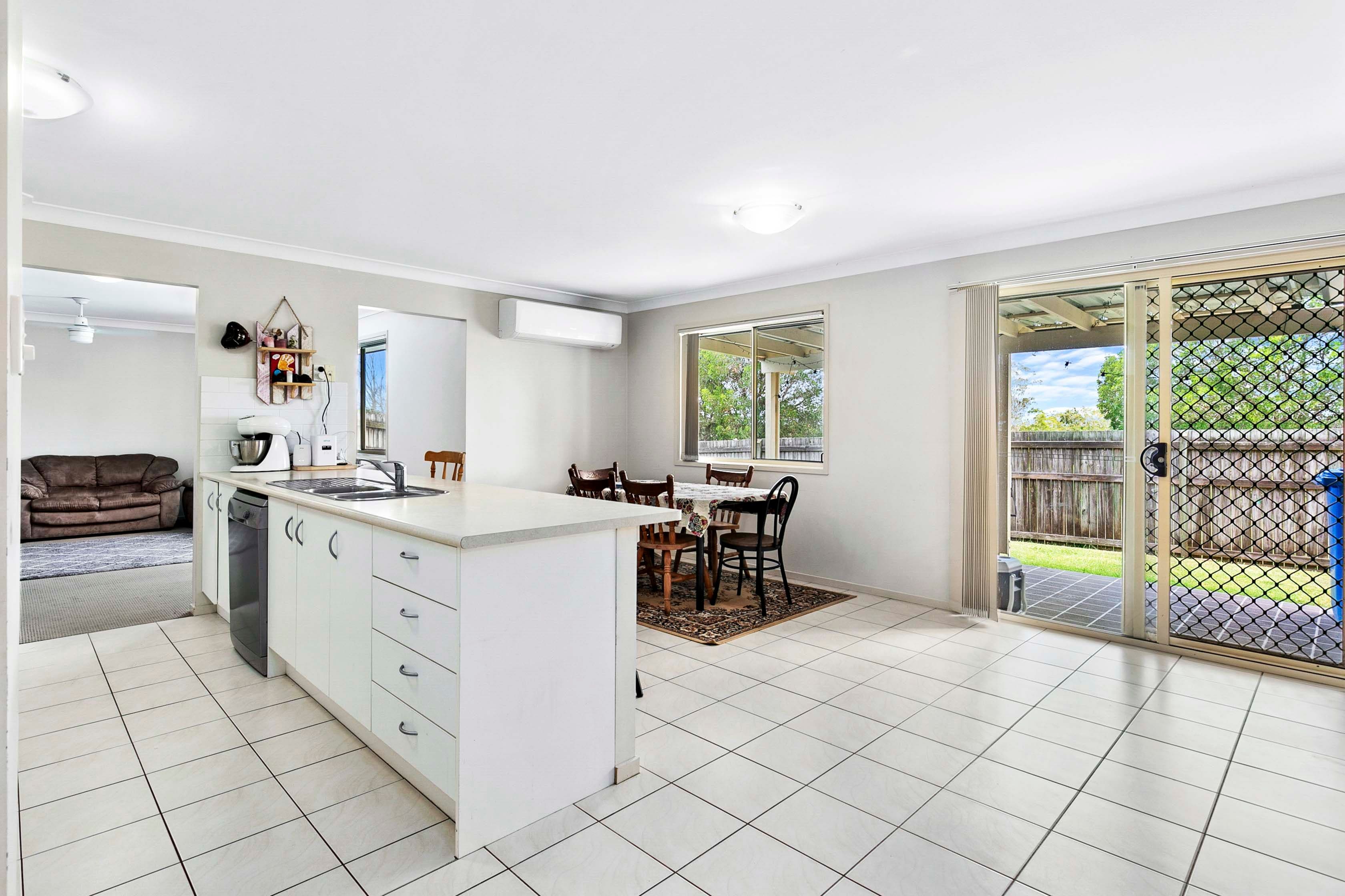 14 Peat Court, Nikenbah QLD 4655, Nikenbah - Thumbnail 3