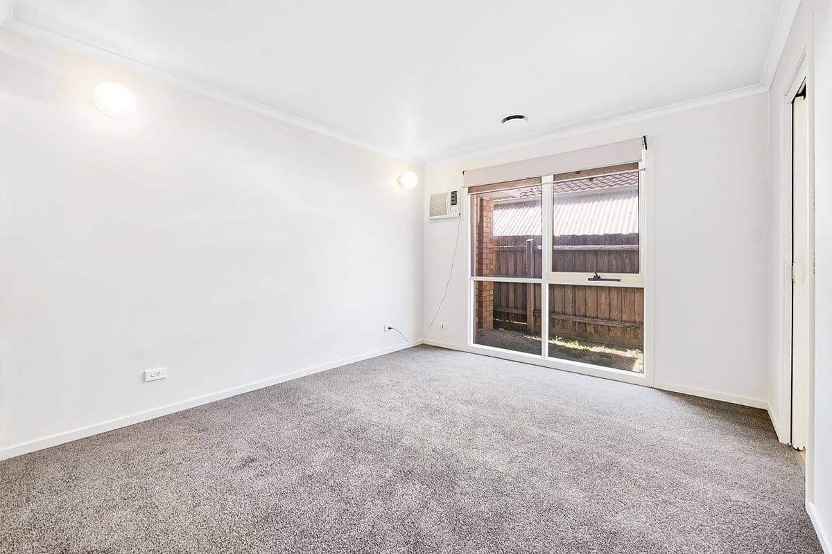 82 Hoysted Avenue, Cranbourne North VIC 3977, Cranbourne North - Thumbnail 5