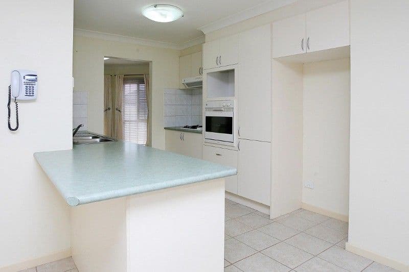 22 Santolin Drive, HILLSIDE VIC 3037, Hillside - Thumbnail 2