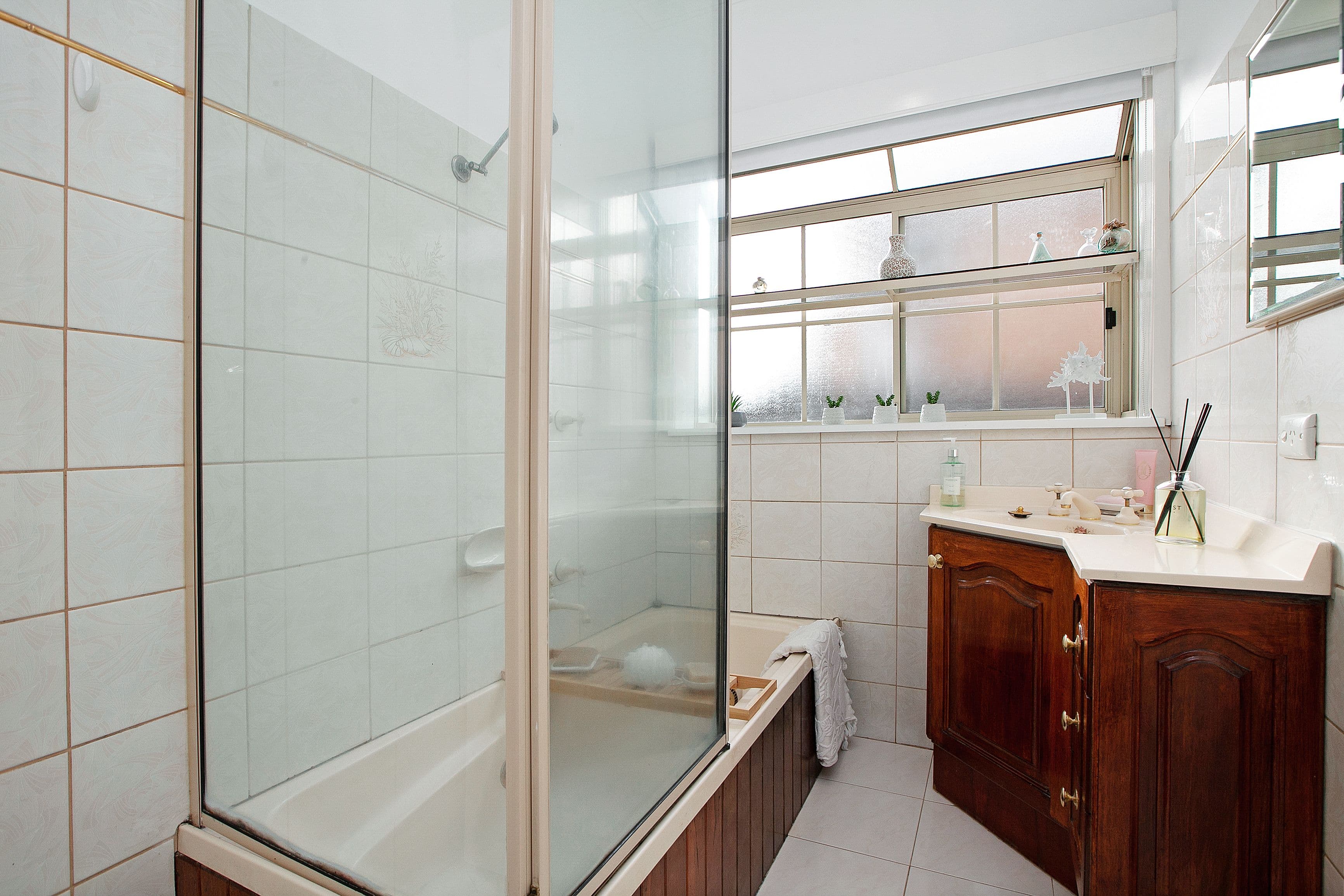 27 Hobbs Crescent, Reservoir VIC 3073, Reservoir - Thumbnail 8
