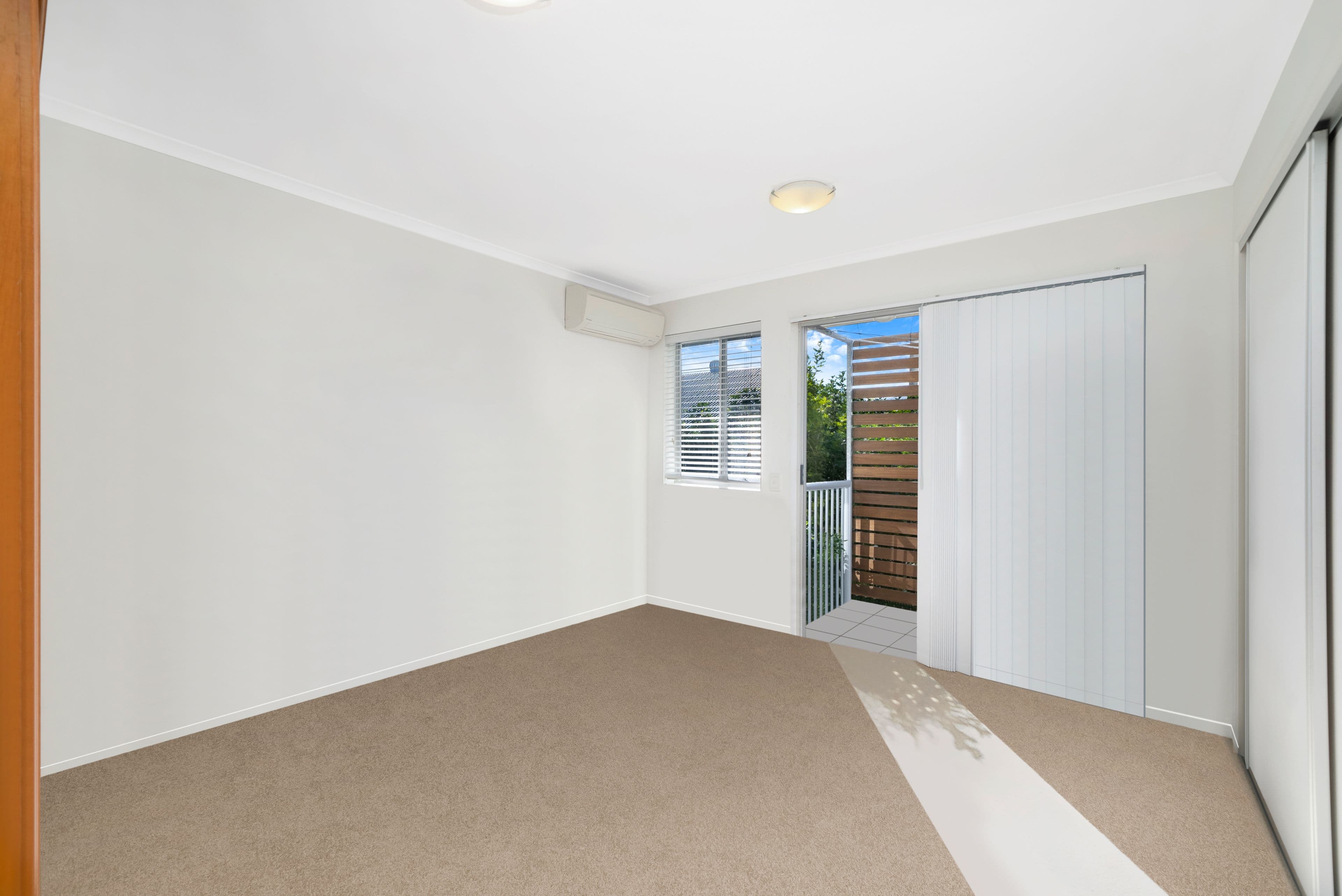 82 Oxley Avenue, Woody Point QLD 4019, Woody Point - Thumbnail 3