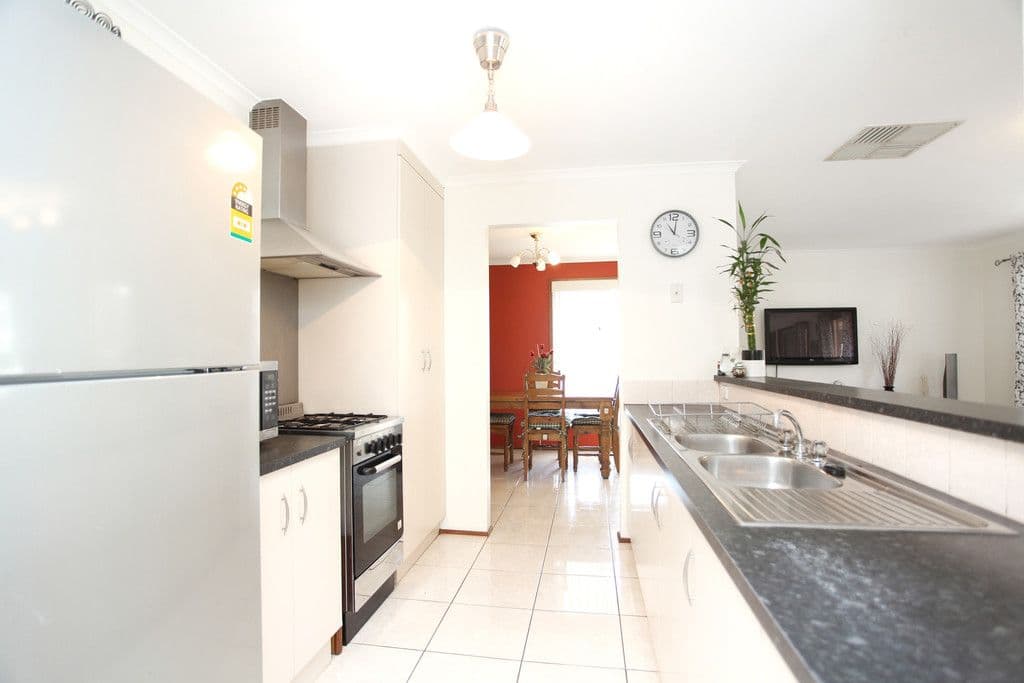 14 Bredford Grove, Andrews Farm SA 5114, Andrews Farm - Thumbnail 2