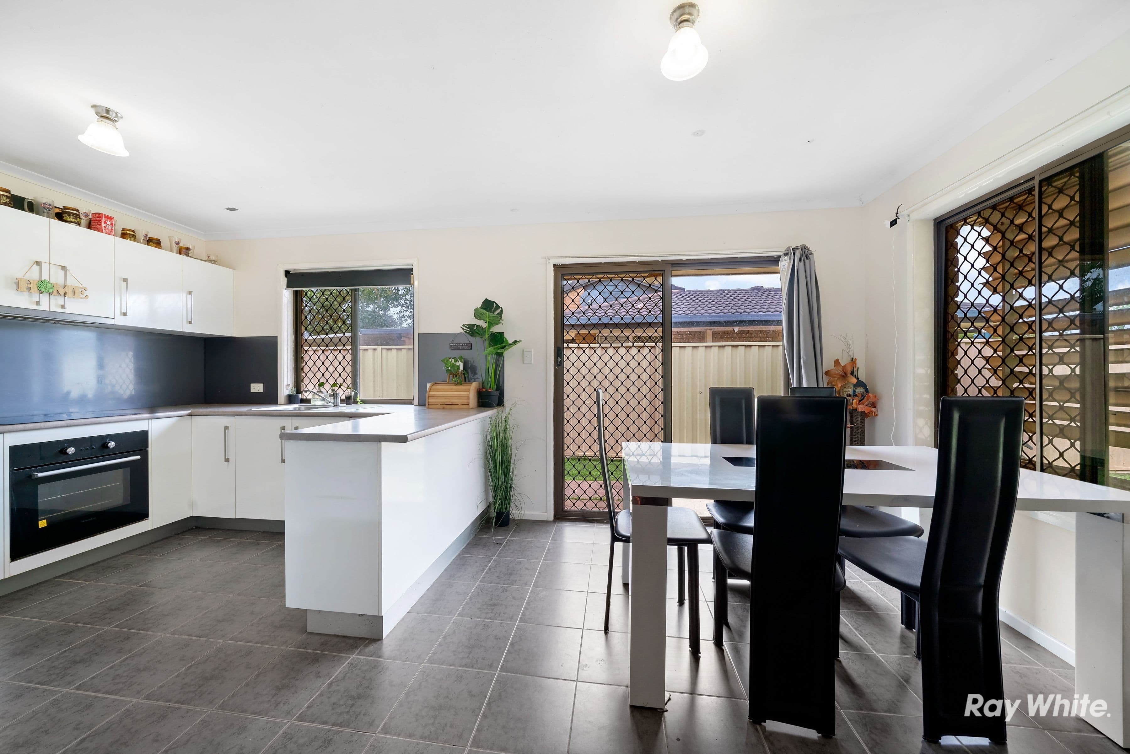2 Lindner Close, Eagleby QLD 4207, Eagleby - Thumbnail 3