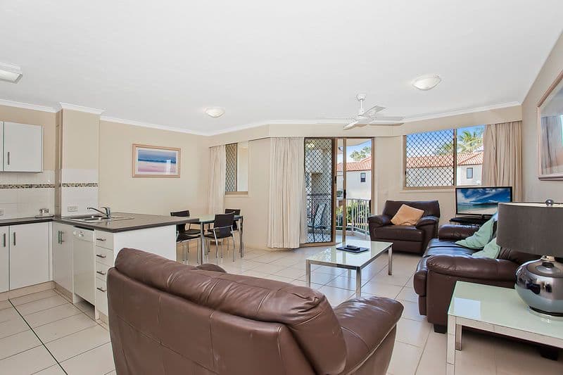 31 Teemangum Street, CURRUMBIN QLD 4223, Currumbin - Thumbnail 3