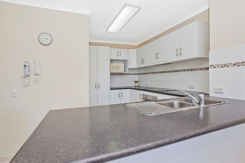 31 Teemangum Street, CURRUMBIN QLD 4223, Currumbin - Thumbnail 5