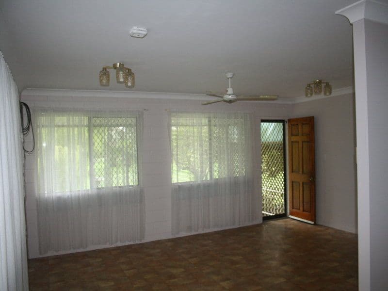 90 Mystic Avenue, BALGAL BEACH QLD 4816, Balgal Beach - Thumbnail 2