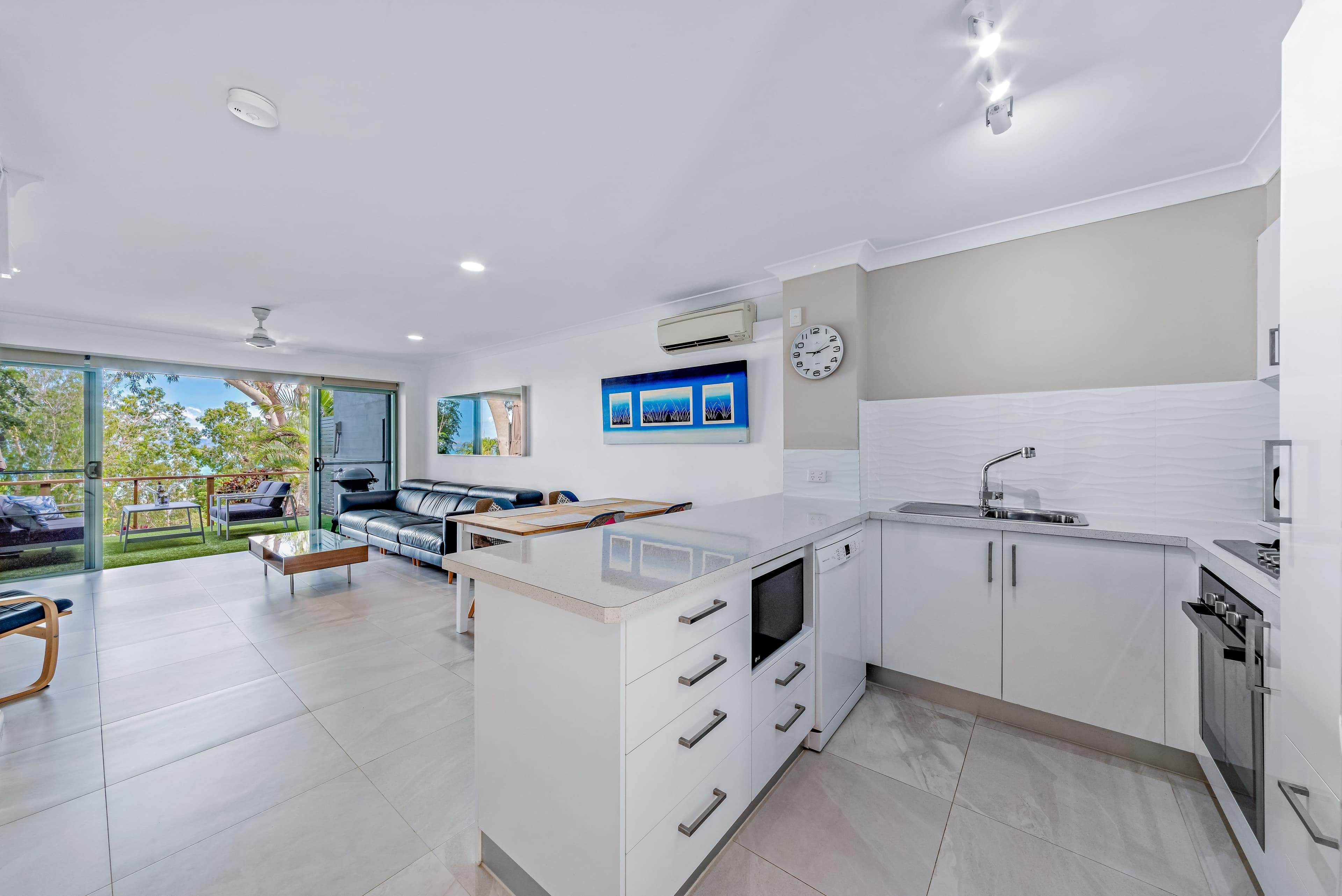 Sunset Waters 16/3 Banksia Court, Hamilton Island QLD 4803, Hamilton Island - Thumbnail 4