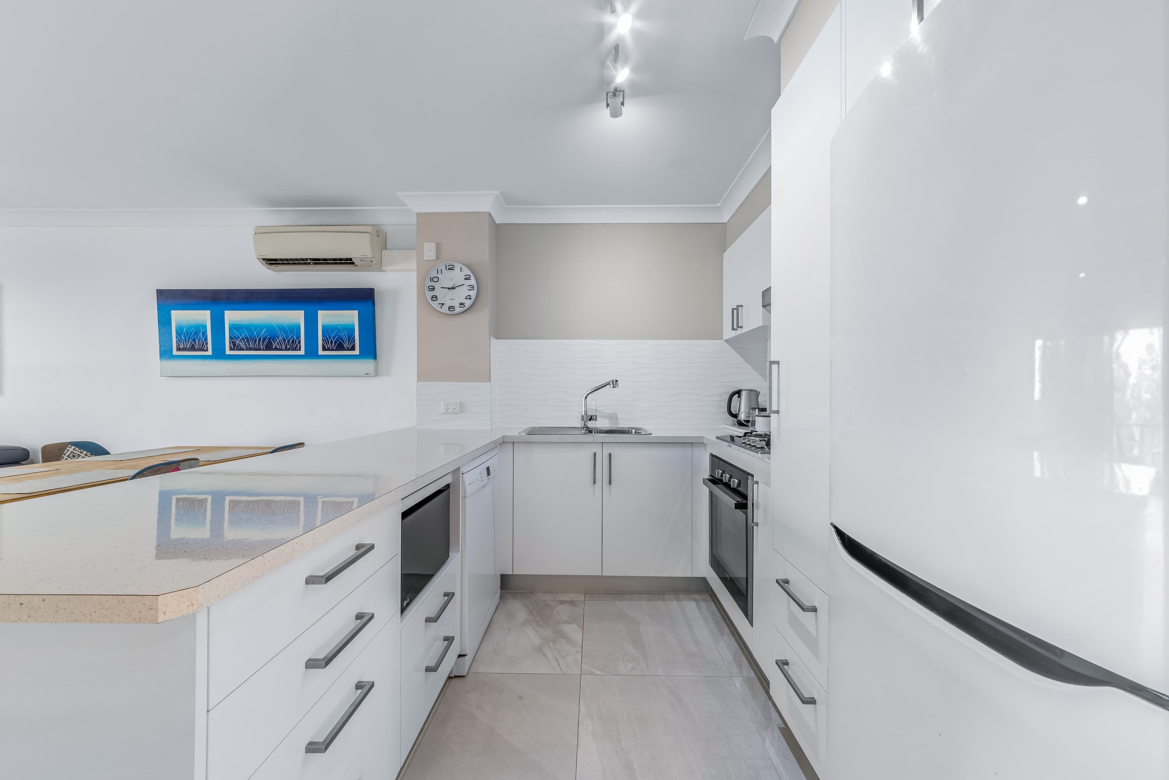 Sunset Waters 16/3 Banksia Court, Hamilton Island QLD 4803, Hamilton Island - Thumbnail 6