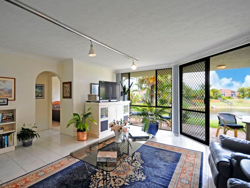 2 Dunlop Court, MERMAID WATERS QLD 4218, Mermaid Waters - Thumbnail 2