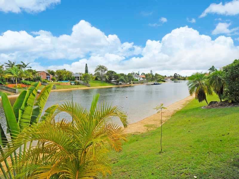 2 Dunlop Court, MERMAID WATERS QLD 4218, Mermaid Waters - Thumbnail 3