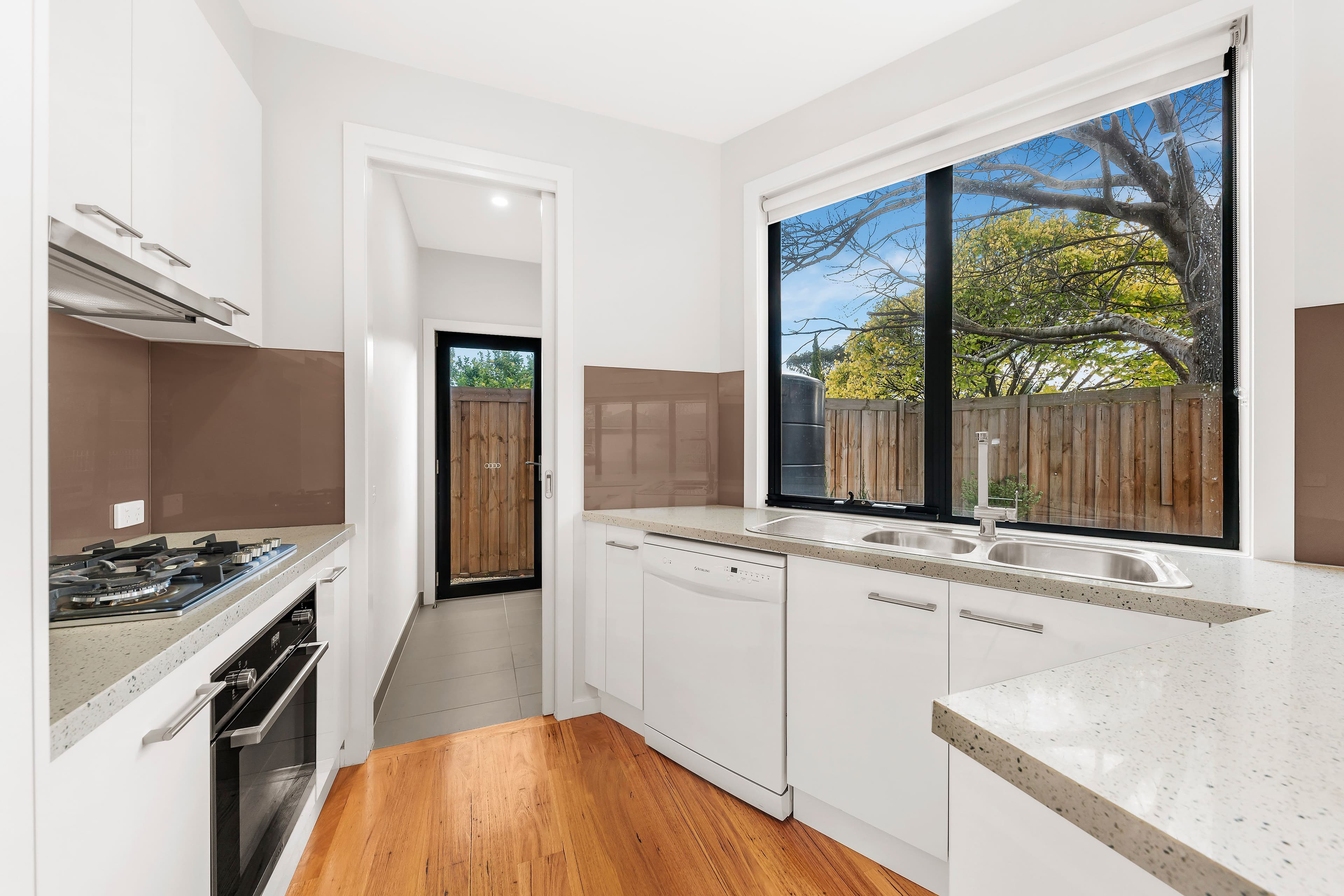 1 Mersey Close, Rowville VIC 3178, Rowville - Thumbnail 2