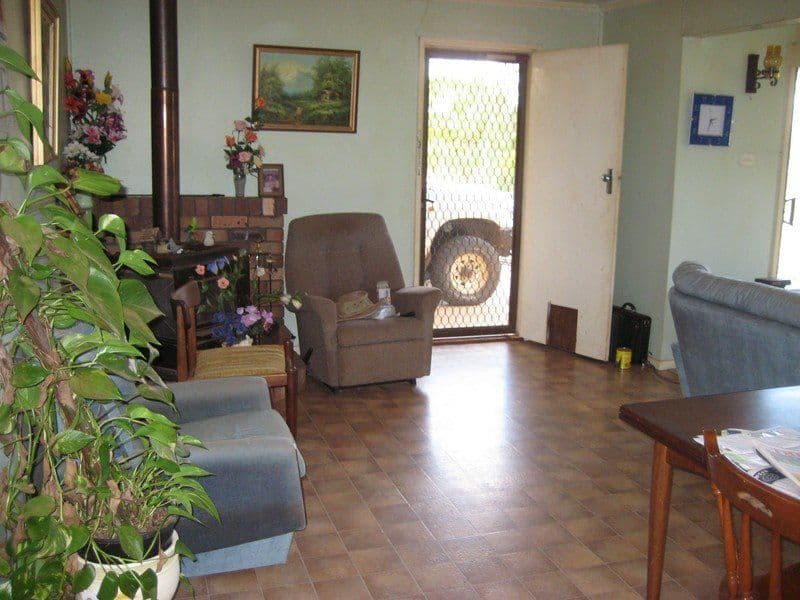 108 Parkes Road, CONDOBOLIN NSW 2877, Condobolin - Thumbnail 2