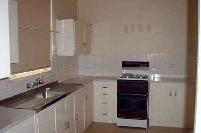 16 Geraldton Street, LOXTON SA 5333, Loxton - Thumbnail 4