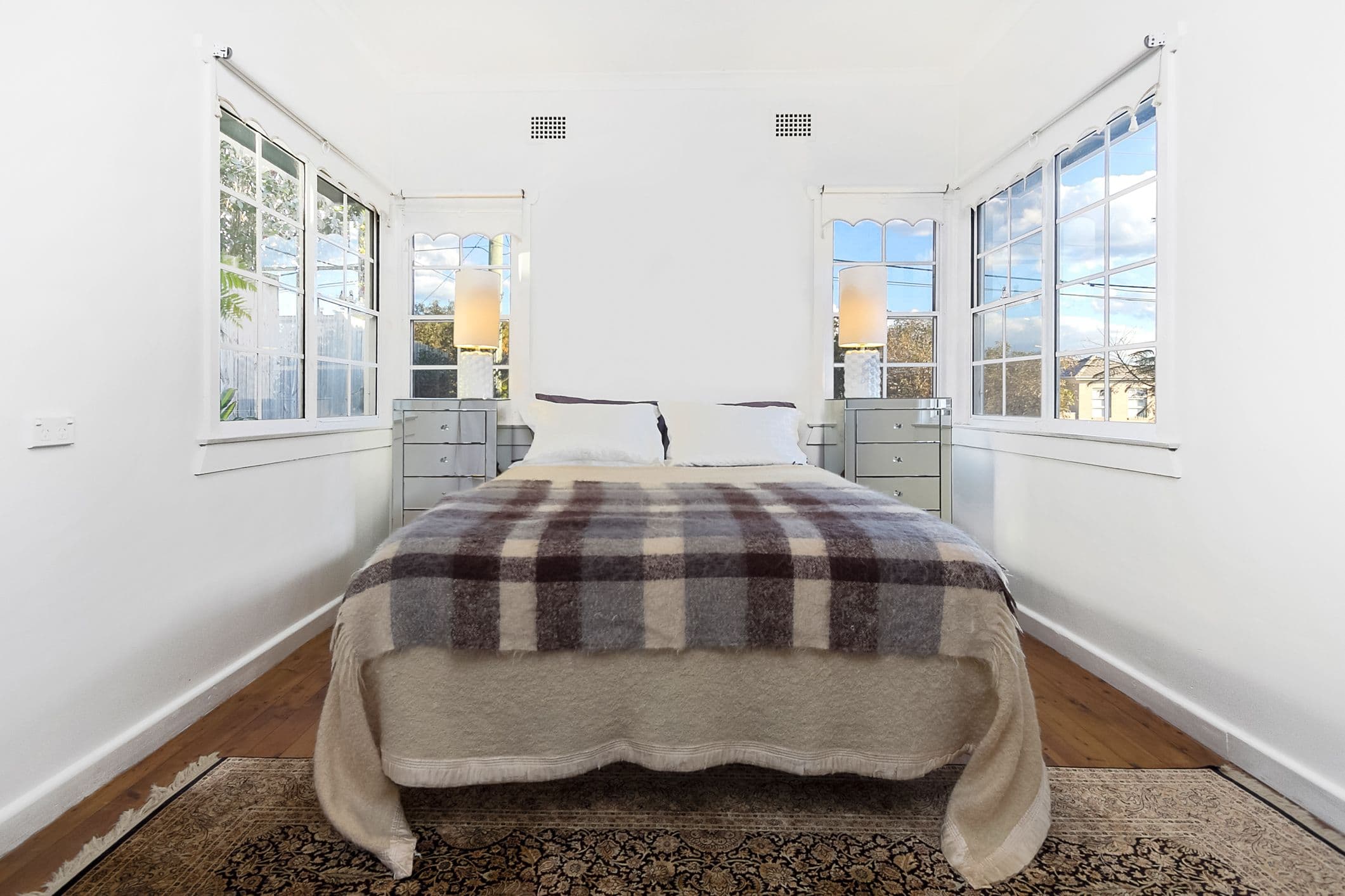 12 Burchmore Road, Manly Vale - Thumbnail 2