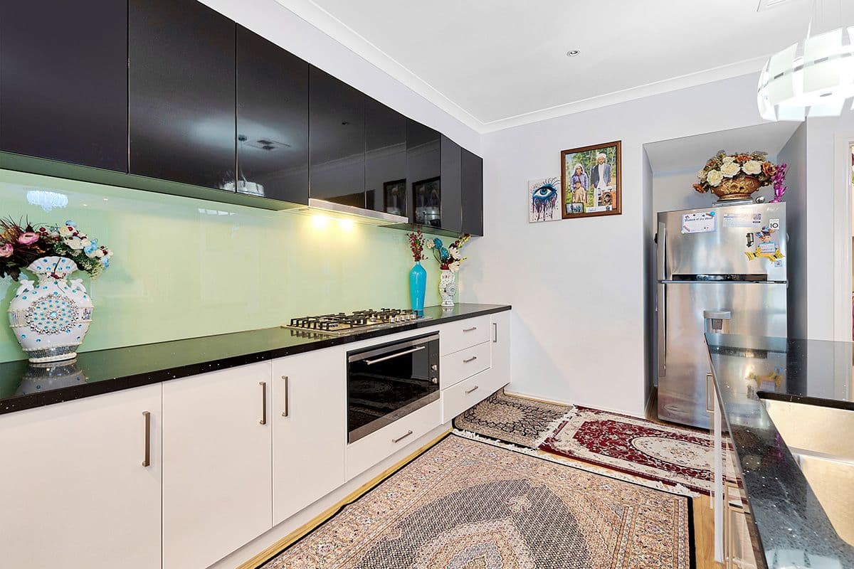 40 Canmore Street, Cranbourne East VIC 3977, Cranbourne East - Thumbnail 2