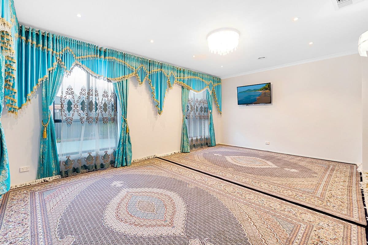 40 Canmore Street, Cranbourne East VIC 3977, Cranbourne East - Thumbnail 4