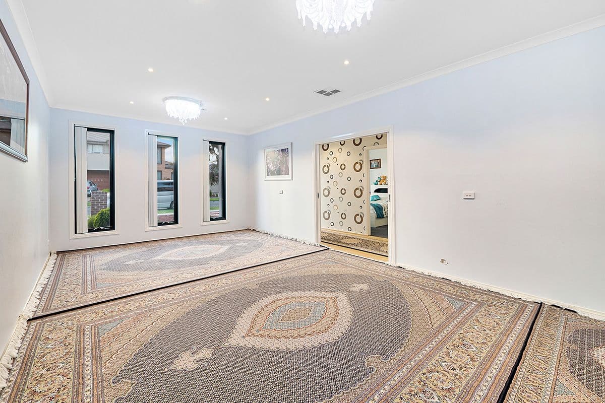 40 Canmore Street, Cranbourne East VIC 3977, Cranbourne East - Thumbnail 8