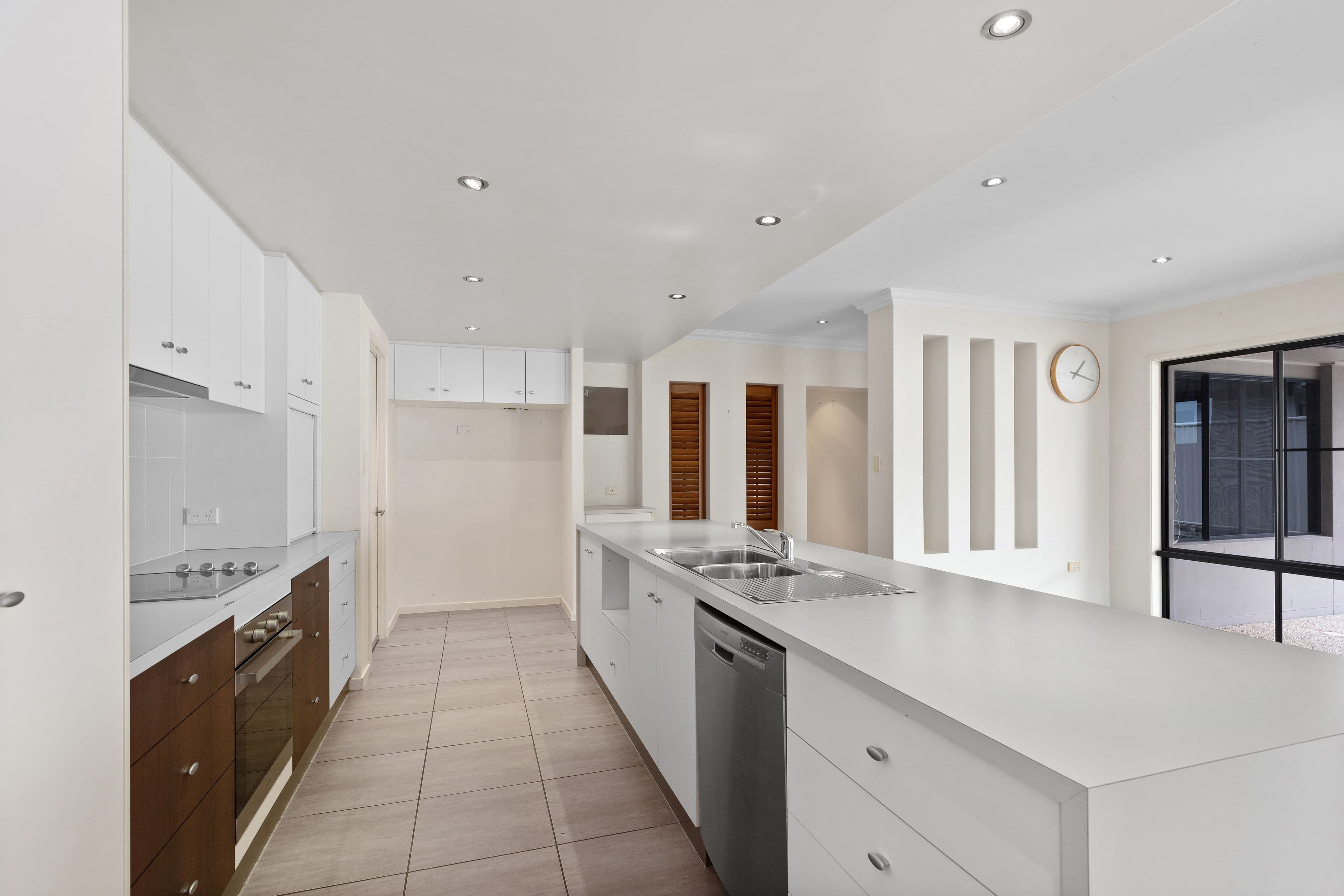 30 Desgrand Street, Emerald QLD 4720, Emerald - Thumbnail 6