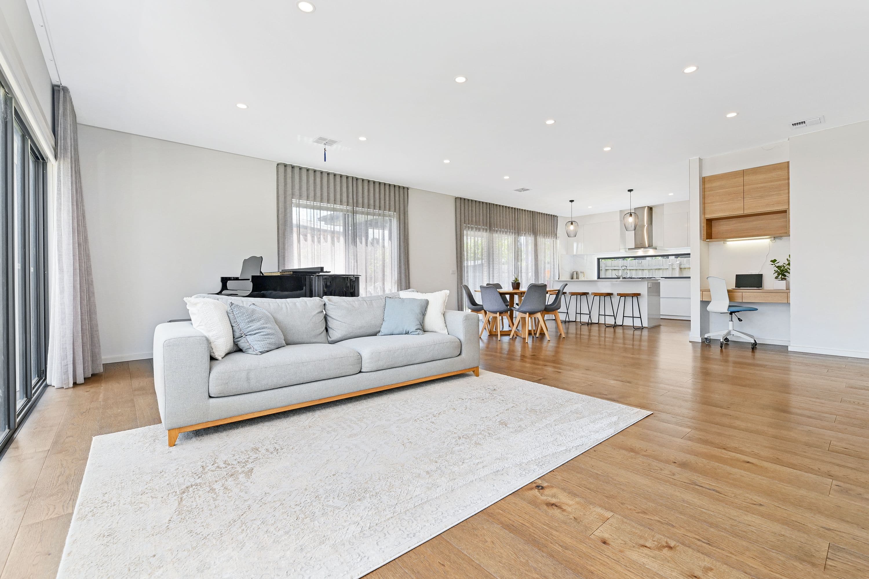 8 Caspian Place, Woronora Heights, Woronora Heights - Thumbnail 2