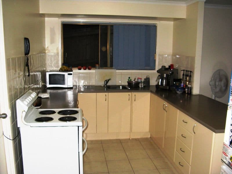 9 Teranna Street, BATTERY HILL QLD 4551, Battery Hill - Thumbnail 3