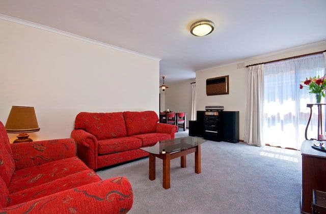 23 Cambden Park Parade, FERNTREE GULLY VIC 3156, Ferntree Gully - Thumbnail 2