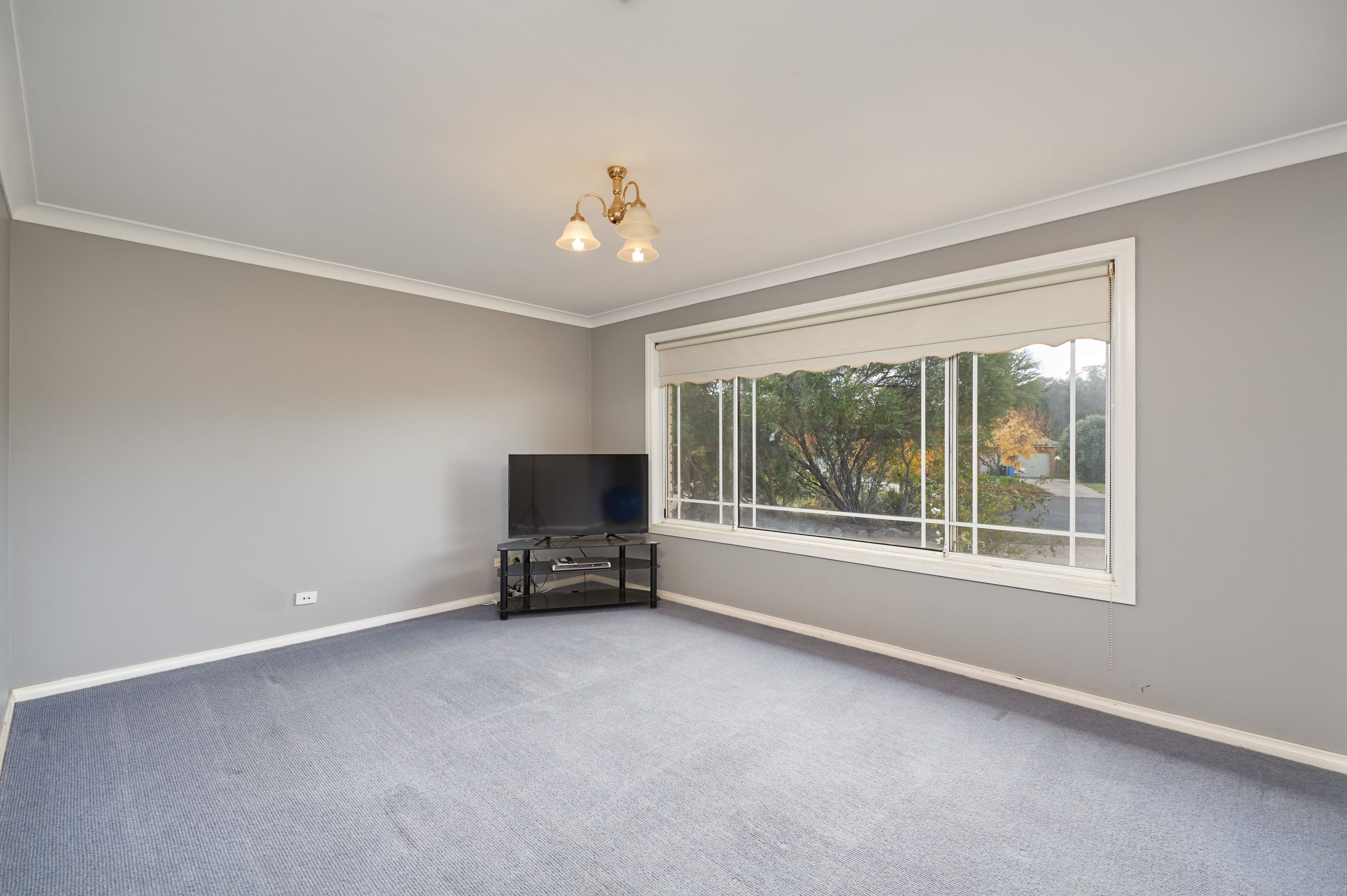 8 Corella Place, Estella - Thumbnail 2