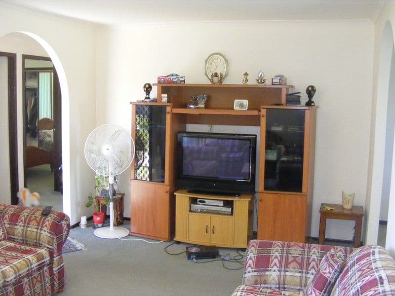 10 Aramon Close, EDENSOR PARK NSW 2176, Edensor Park - Thumbnail 3