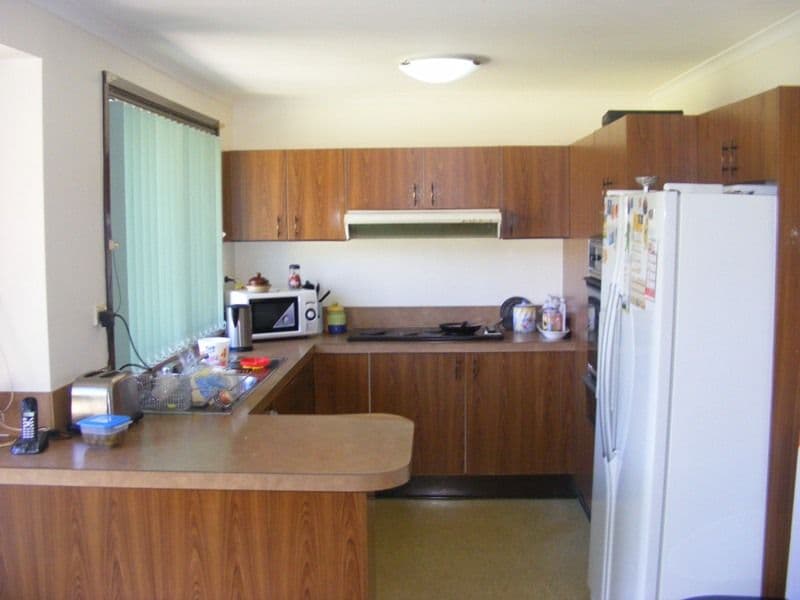 10 Aramon Close, EDENSOR PARK NSW 2176, Edensor Park - Thumbnail 4