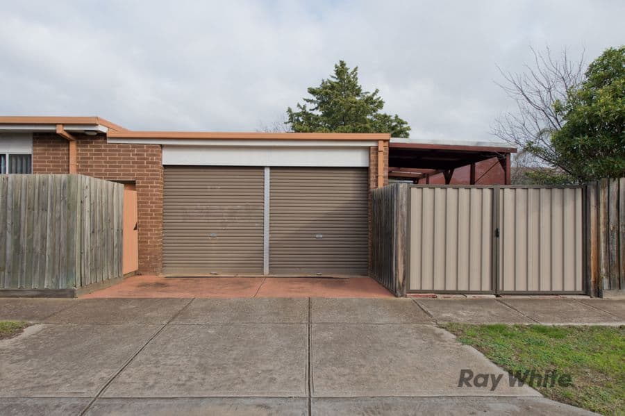 35 Tamar Drive, Melton South VIC 3338, Melton South - Thumbnail 3