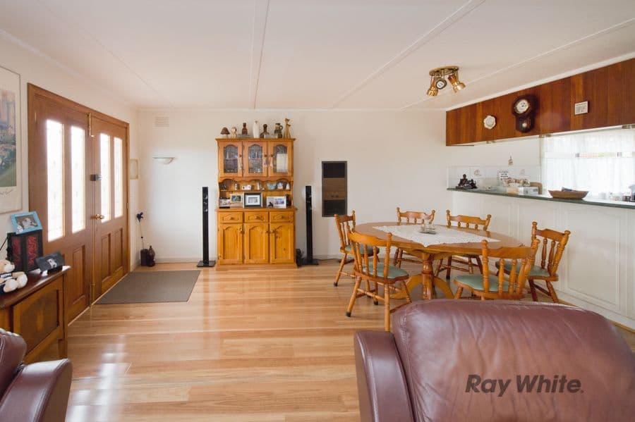 35 Tamar Drive, Melton South VIC 3338, Melton South - Thumbnail 5