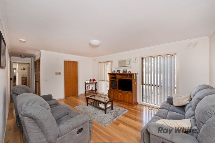 35 Tamar Drive, Melton South VIC 3338, Melton South - Thumbnail 7